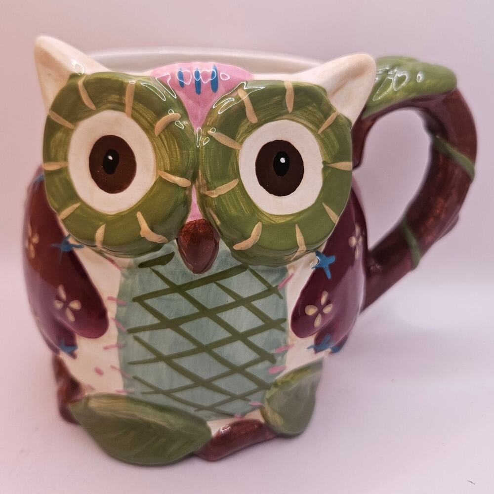 Large owl coffee mug Pier 1 Imports perfect condition hand painted dolomite C-17